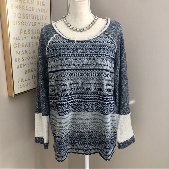 Mystree Tops - M/L Long Sleeve Sweater/Shirt